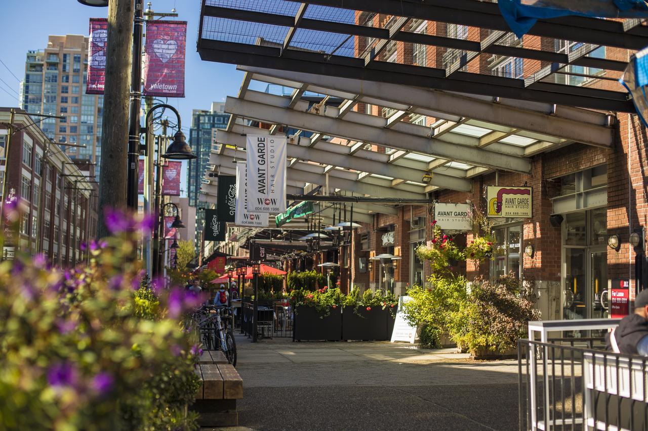 Opus Vancouver Exterior photo